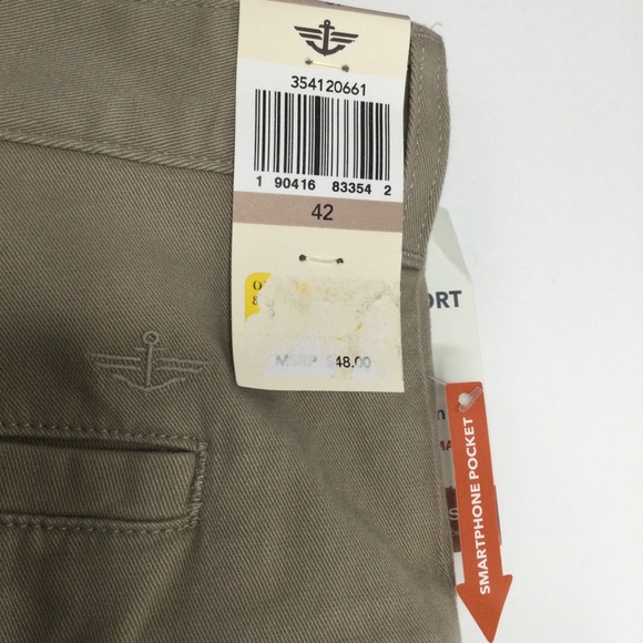 Dockers Perfect Short Classic Fit Tan Size 42 - Picture 3 of 12